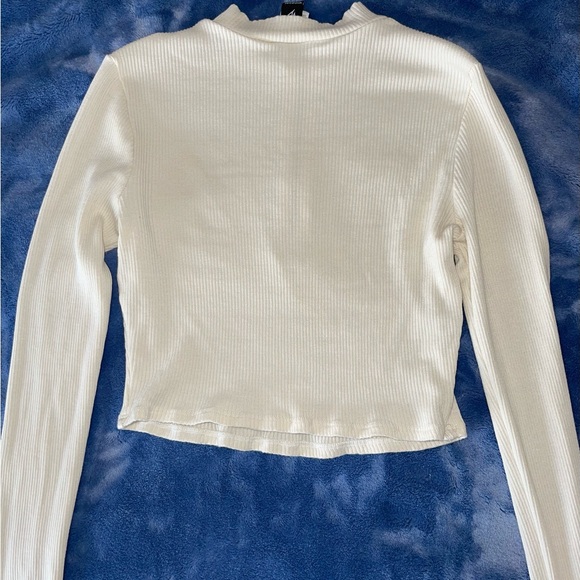 Tight quarter zip - Picture 3 of 3